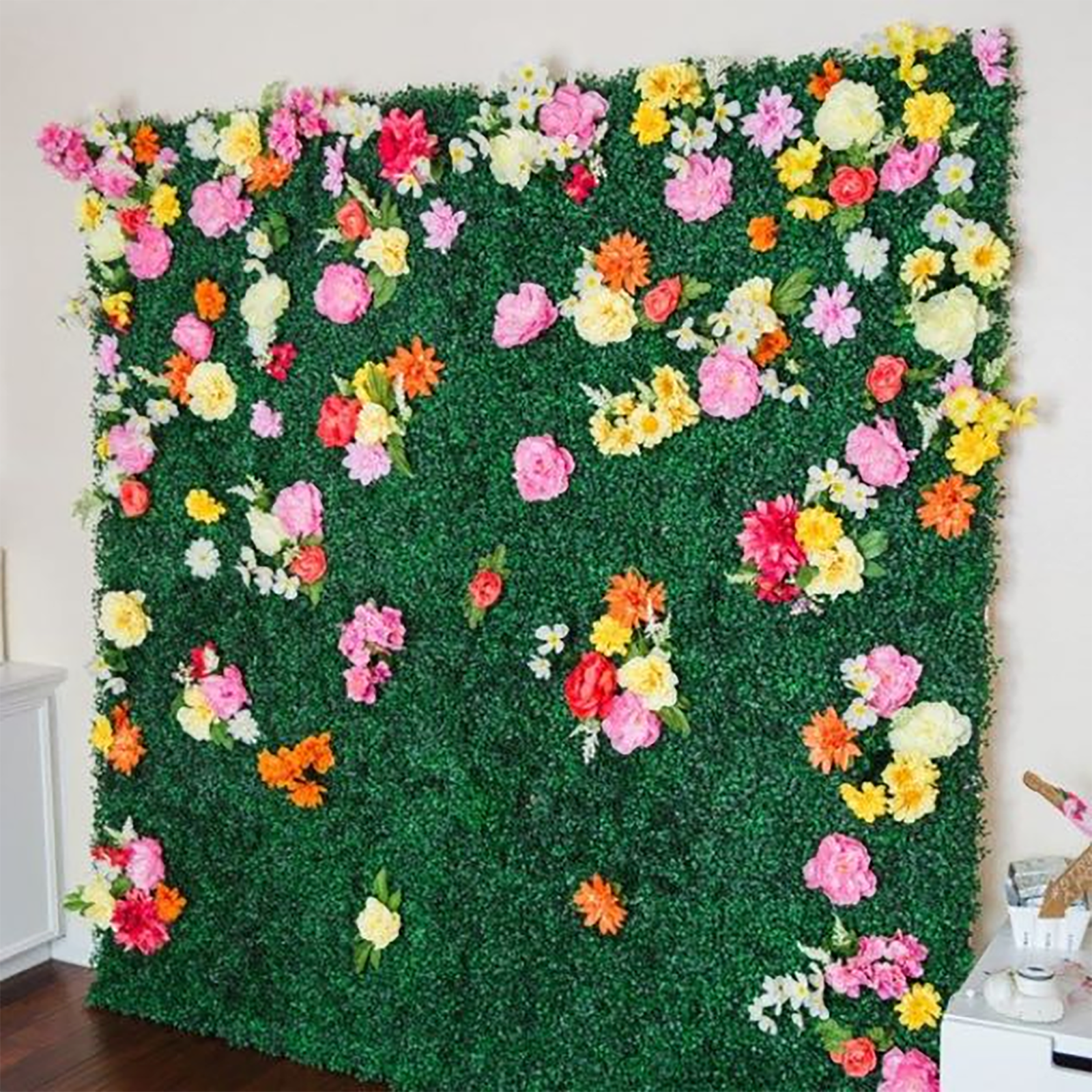 Green Flowery Boxwood Hedge Garden Wall Backdrop Mat 4 Artificial Panels 11 Sq ft.